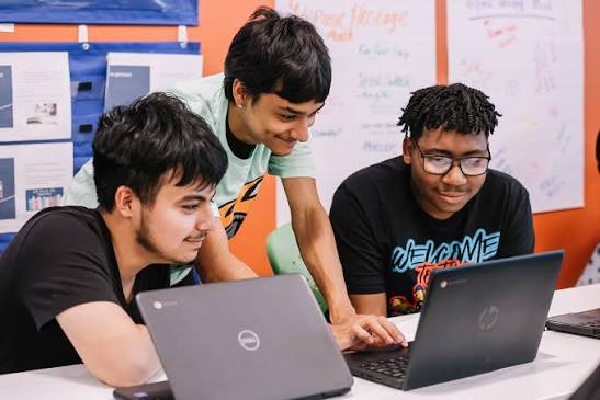 Portfolio Power: Building a Standout Student Tech Portfolio